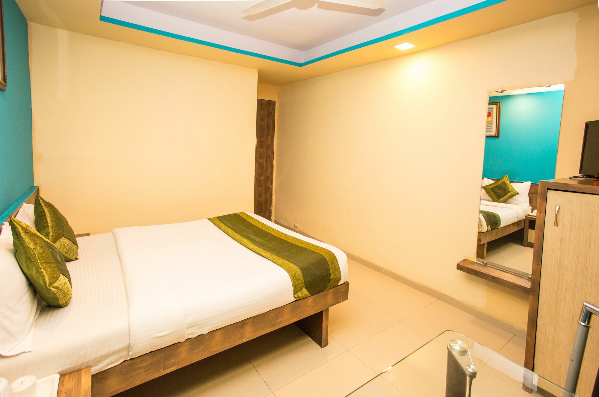 Oyo 8760 Hotel Arma Residency Bombay Exterior foto